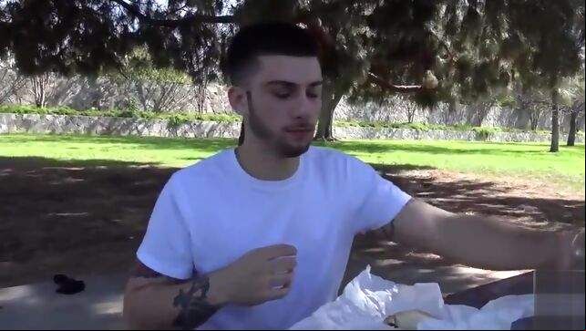 Gay Xnxx - Reality Dudes Str8chaser Diego blowjob