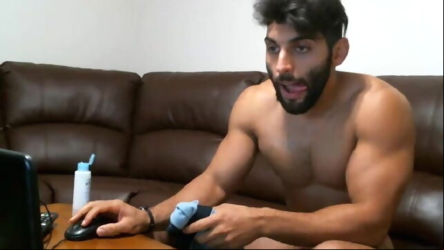 Gay Xnxx - Sexy Muscle Arab amateur